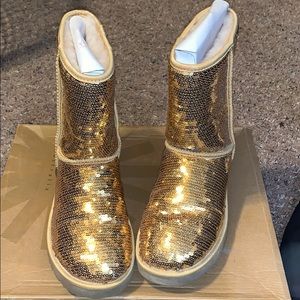 Gold Sequin Uggs < < Gently Used > >